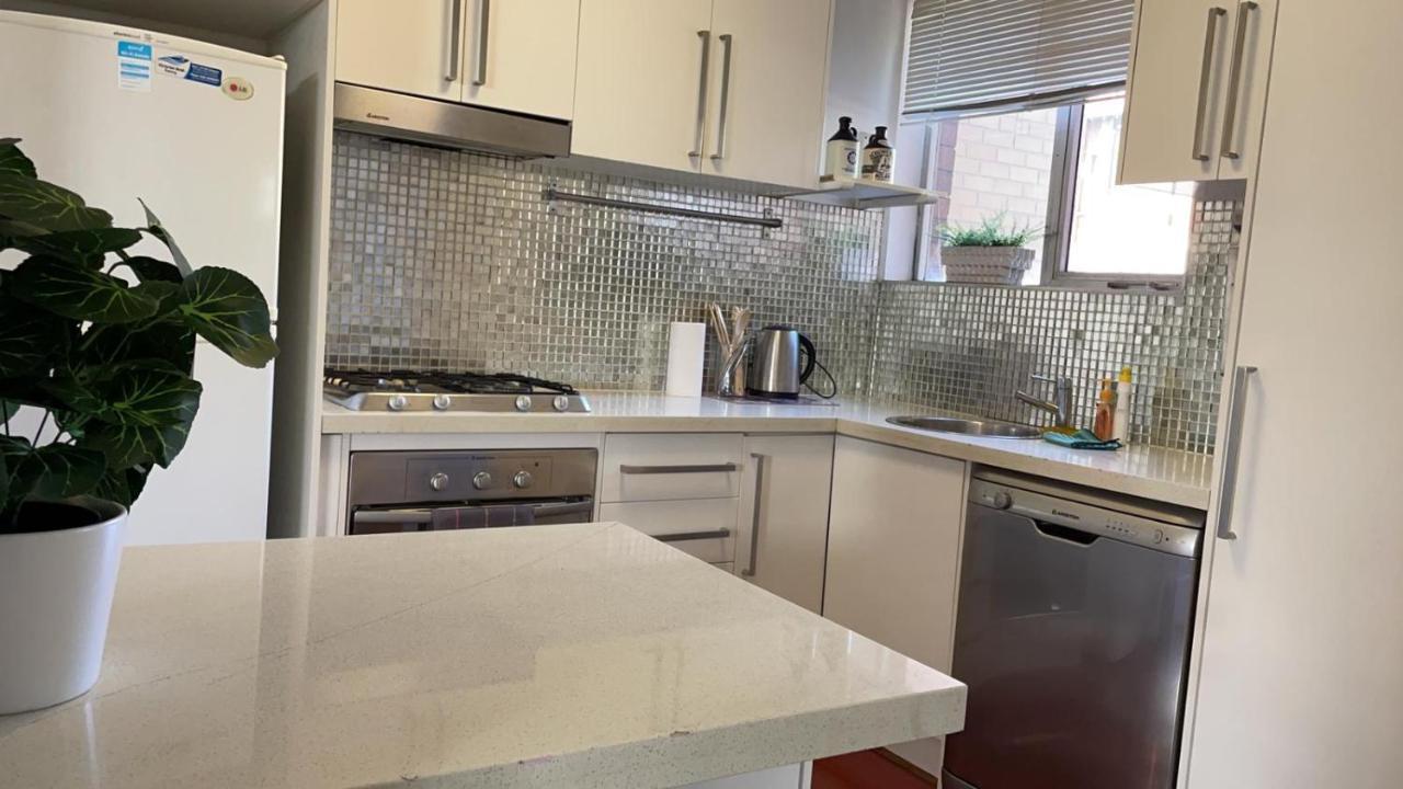 St Kilda Beachfront 2 Bedroom Apartment Melbourne Esterno foto